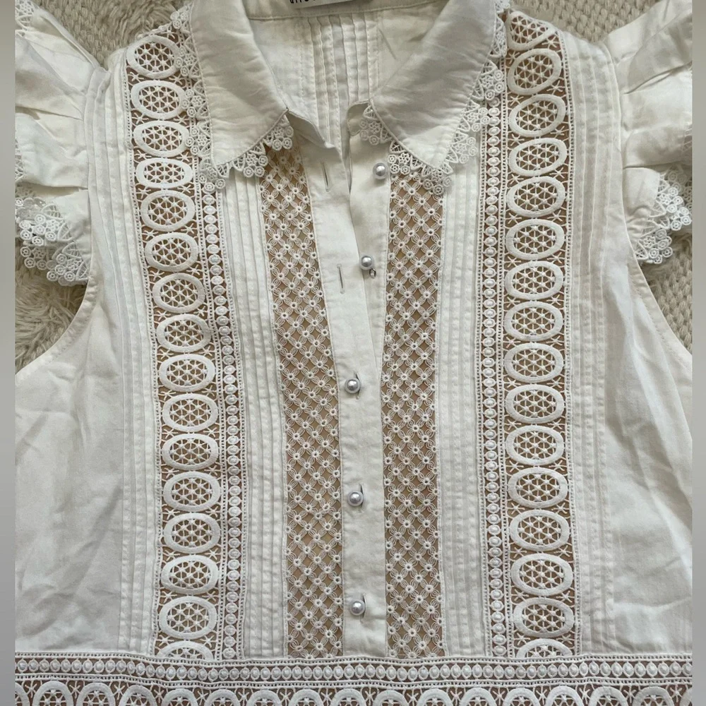 Alice + Olivia Meeko Embroidered Ruffle Sleeve Dress - Picture 7 of 8